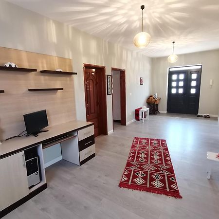 Leatis Apartment Дуррес Экстерьер фото