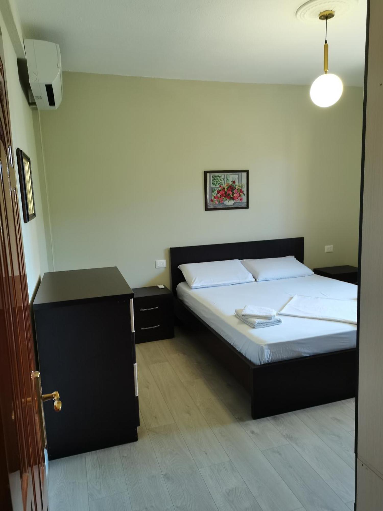Leatis Apartment Дуррес Экстерьер фото